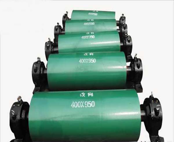 輸送機(jī)尾輪