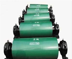 輸送機(jī)尾輪